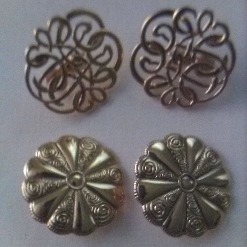 2 Pairs of Vtg Gold-Tone Clip-On Earrings